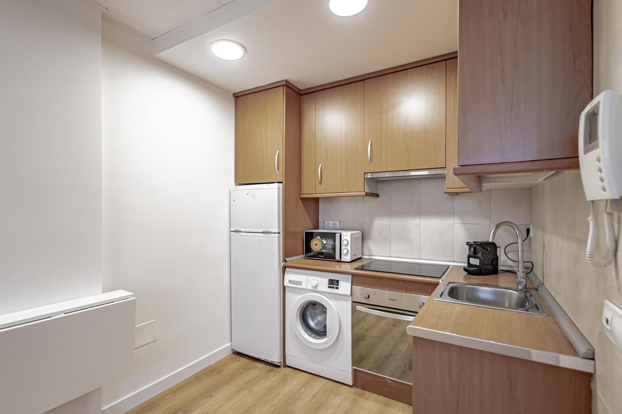 Apartamentos Noviembre Madrid Eksteriør bilde