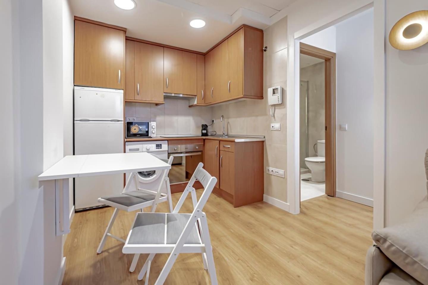 Apartamentos Noviembre Madrid Eksteriør bilde