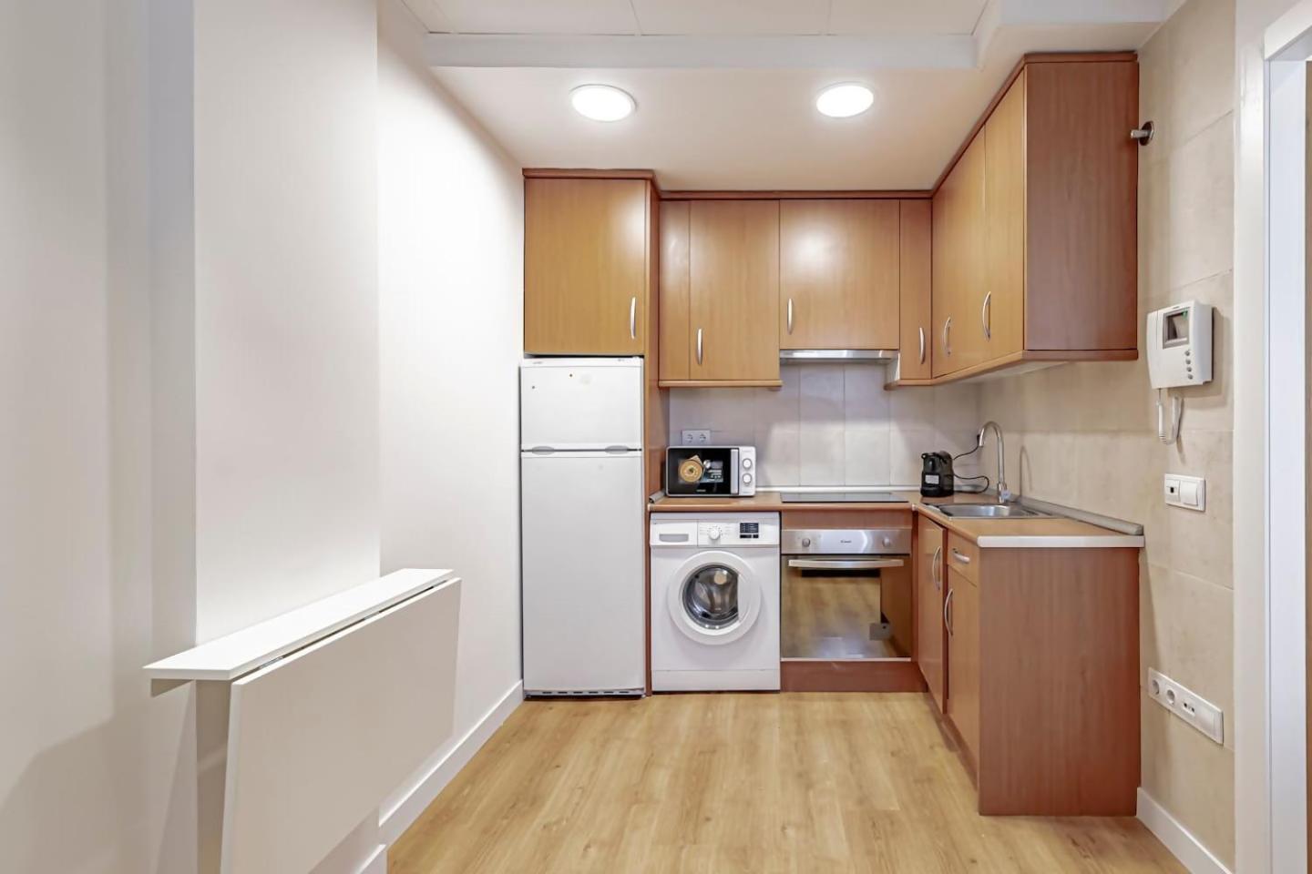 Apartamentos Noviembre Madrid Eksteriør bilde